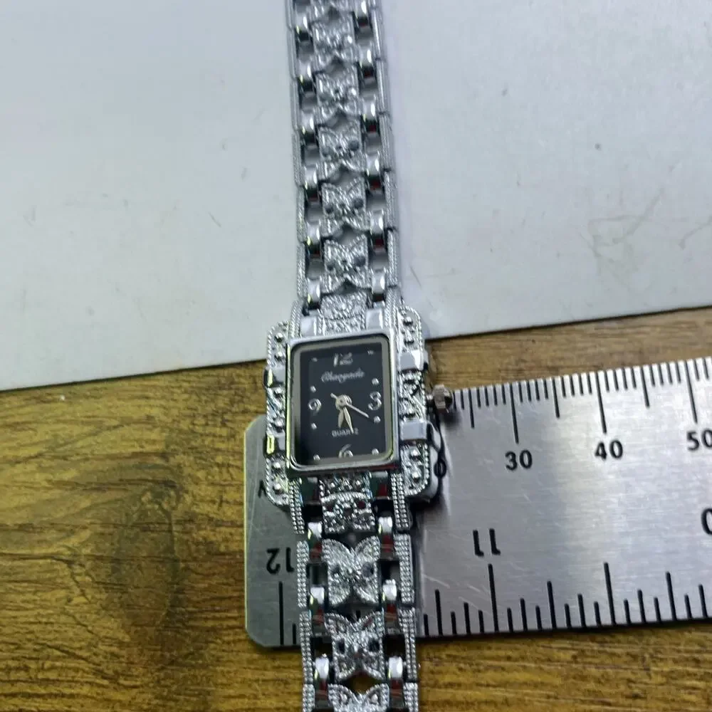 Silver Womens Black Dial Silver Fashion Watch Works New Battery